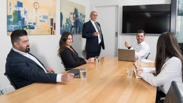 Deciding Whether a Virtual Office Fits Your Business Model
